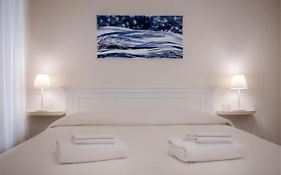 Art Novella Gallery